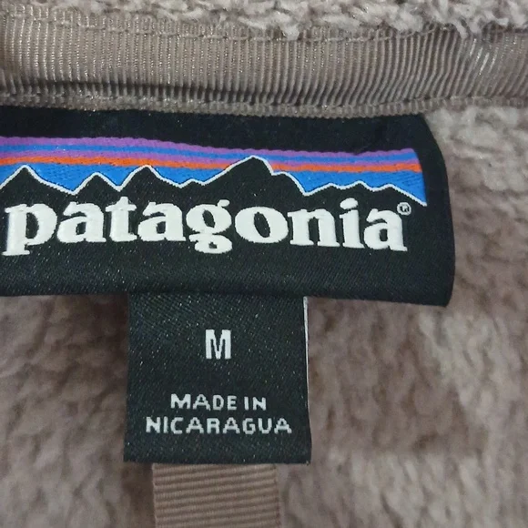 Patagonia Tan Fleece Jacket with Gray Pocket Size Med - Picture 3 of 5